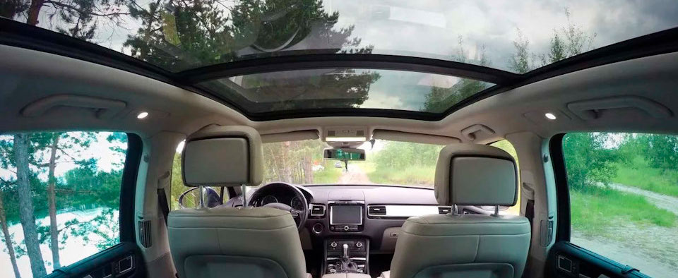 Оклейка панорамной крыши