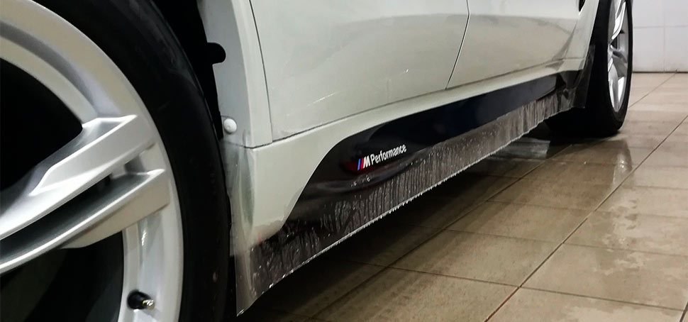 Бронирование порогов защитной пленкой