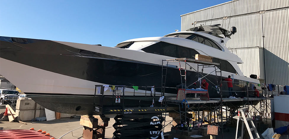 Оклейка катера