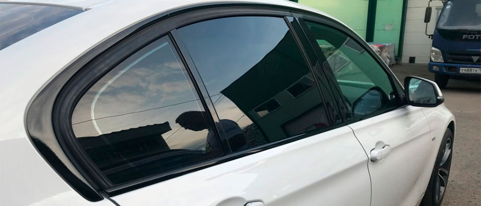 Оклейка молдингов пленкой черный глянец